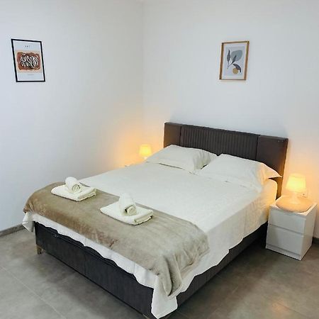 Muki Apartments Surcin Экстерьер фото