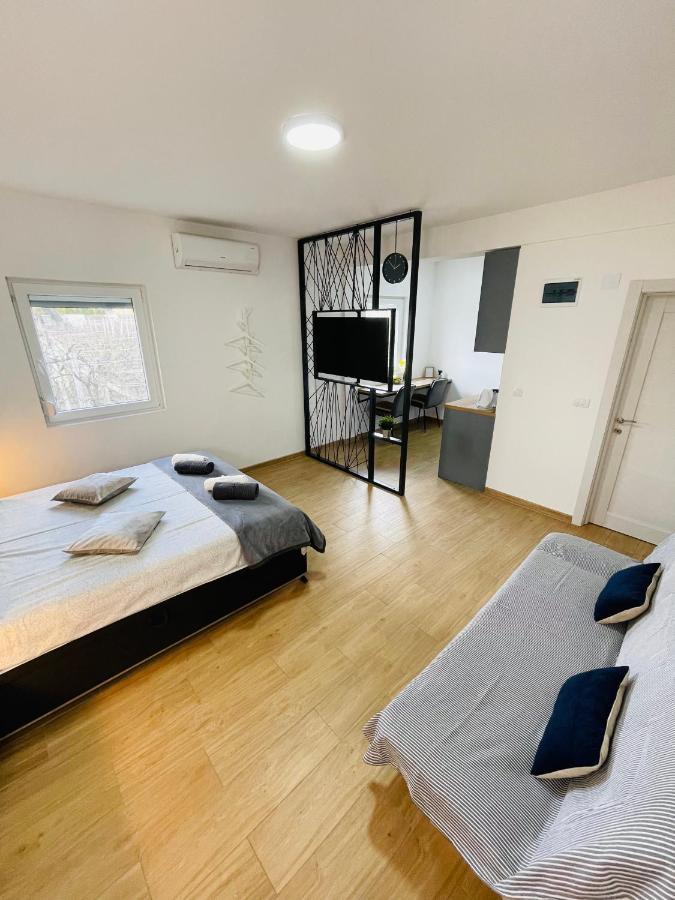 Muki Apartments Surcin Экстерьер фото