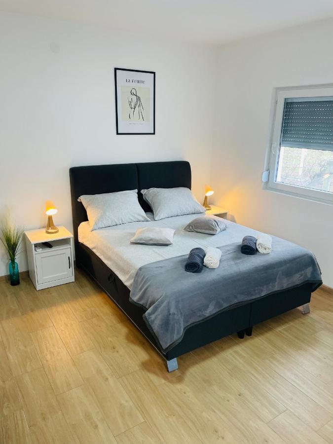 Muki Apartments Surcin Экстерьер фото