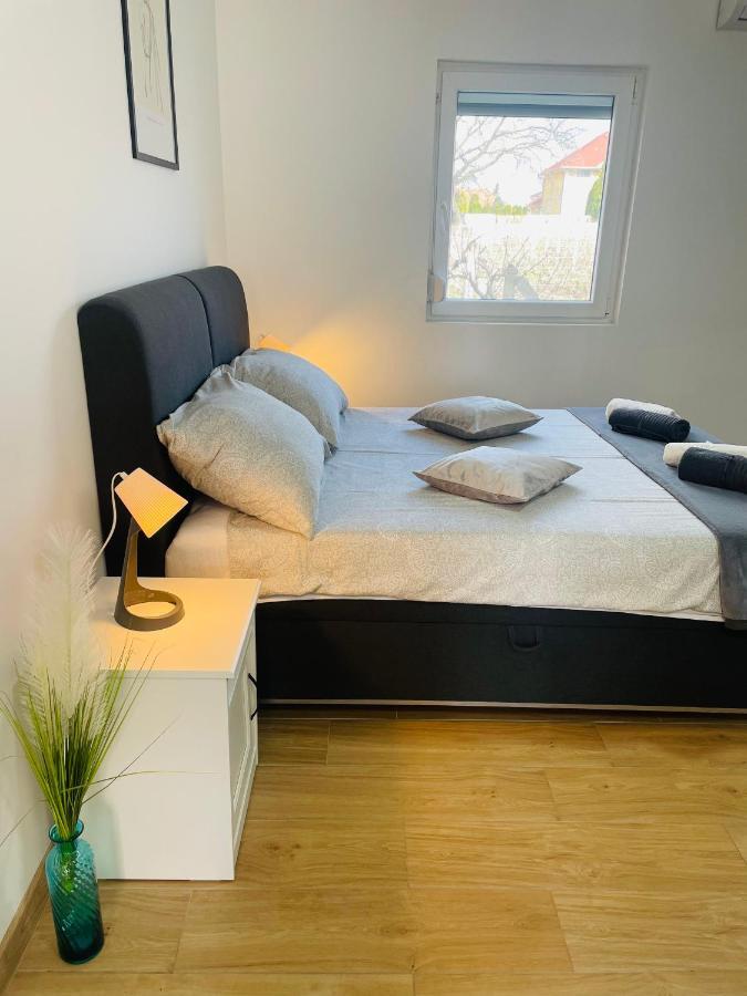 Muki Apartments Surcin Экстерьер фото