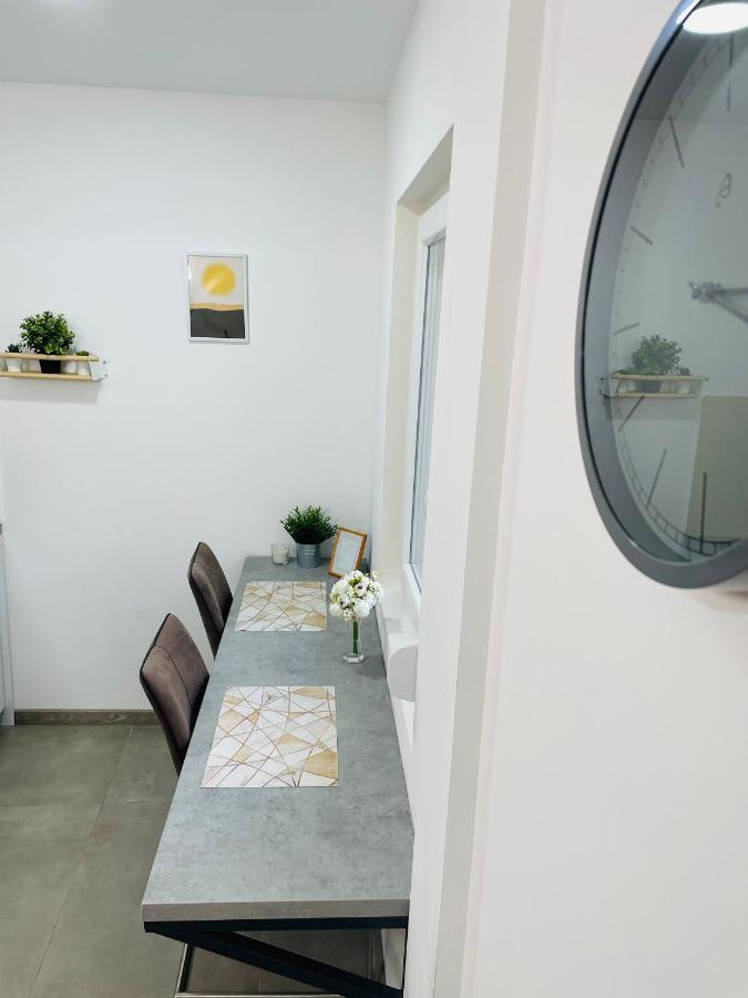 Muki Apartments Surcin Экстерьер фото