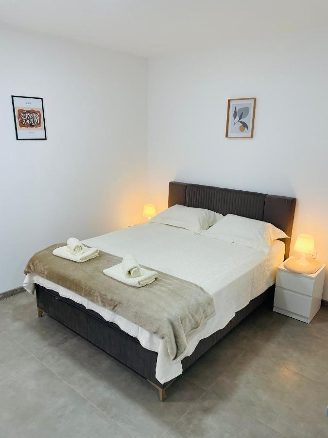 Muki Apartments Surcin Экстерьер фото